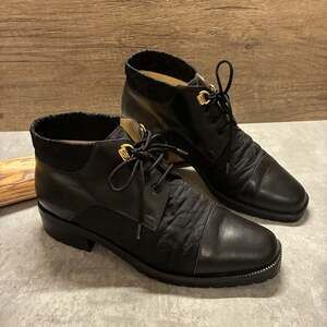 a.testoni vtg Black Quilted Leather Lace-Up Ankle Boots